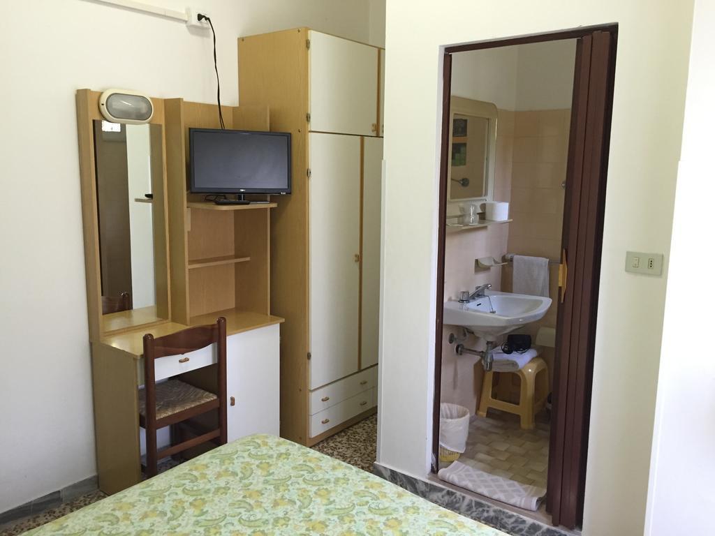 Hotel Toledo Rimini Zimmer foto