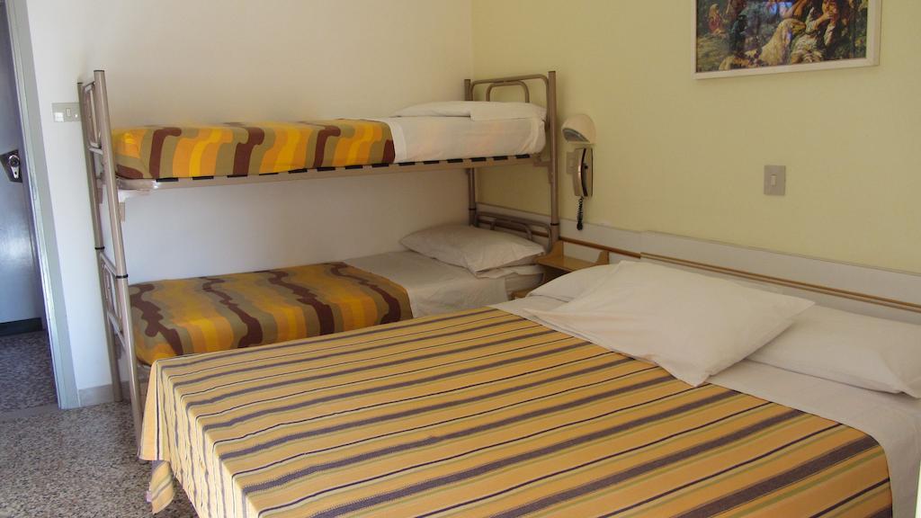Hotel Toledo Rimini Zimmer foto